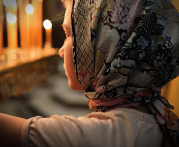 Дети в церкви. / Монастырь. Повседневная жизнь.