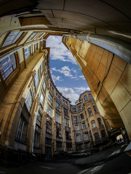 Двор / Санкт-Петербург