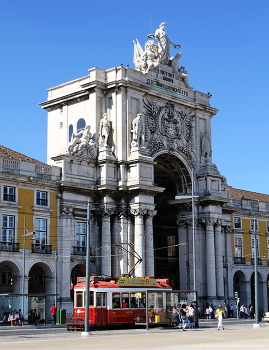 Lisbon / ***