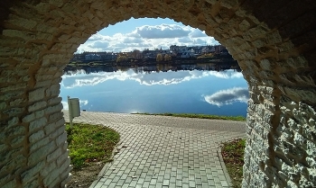 вид на Великую реку / Псков и река