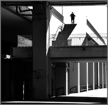 ..... &quot;Человек в квадрате&quot;..... / концептуальный этюд