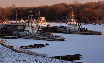 Февральское вечернее / Порт Серпухов февраль 2025 год.