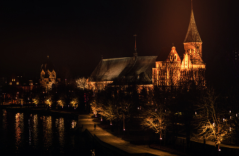 Кафедральный собор. / Домский собор Богоматери и Святого Адальберта 1333г