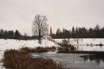Чёрное озеро / Приоратский парк