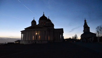 Ранний ноябрьский закат / Воскресенский собор