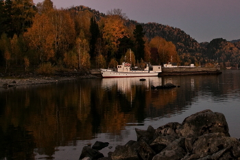 Осенним вечером. / **Телецкое озеро.*