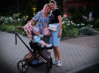 Монастырь. Повседневная жизнь. / После службы...