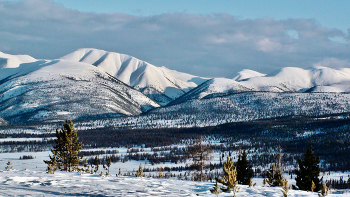 ВОСПОМИНАНИЕ О БУДУЩЕМ II / Долгая зима: вторая полоаина мая.
Белогорье. Отроги хребтов Саянских.

SONY HDR-SR11E.