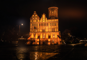 Кёнигсбергский собор (Кафедральный собор) / Недействующий кафедральный собор в историческом районе Калининграда, Кнайпхофе ныне Остров Иммануила Канта. В тот день был концерт органной музыки Баха.