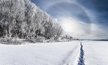 Морозное гало над Окой. / ***