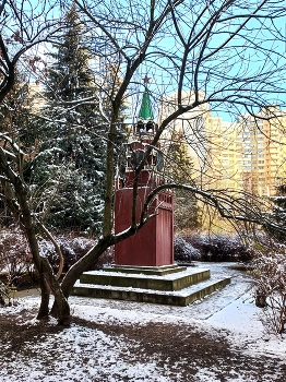 улица Академика Анохина / ***