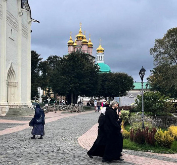 Будни Лавры / Троице Сергиева Лавра в Сергиев Пасаде