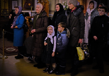 Дети в церкви. / Монастырь. Повседневная жизнь.