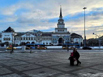 Комсомольская площадь / ***