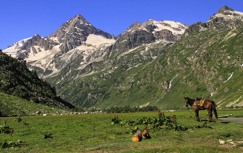 В долине Мырды / Кавказ, Узункол. Возможно репост