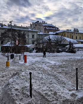 Город замёрз / Львов, зима, мороз, сугробы
Мобильная фотография