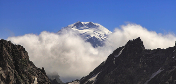 Западная вершина Эльбруса / Кавказ. Узункол. Вид с перевала Беляева