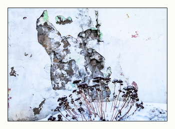 Сон / Шрамы города.Напомнило картину "Сон" — С. Дали.