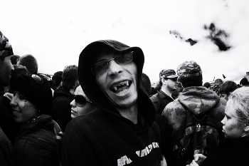 &nbsp; / я не помню где. мы встретимся снова
тяжелый рок висит надо мной