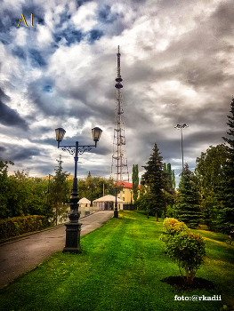 Телецентр / Небо,фонарь,осень ...