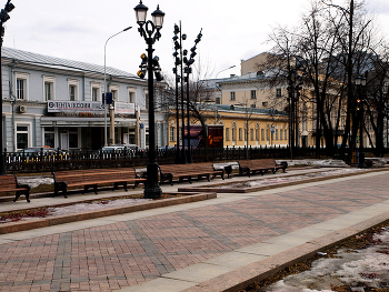 Никитский бульвар / Никитский бульвар в Москве. Март 2022.