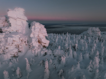 В вечернем свете / Пермский край. Колчимский (Помянённый) камень. 22 февраля 2026