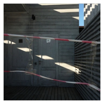 WC / Жутко концептуальная фота с кусьмачком неба