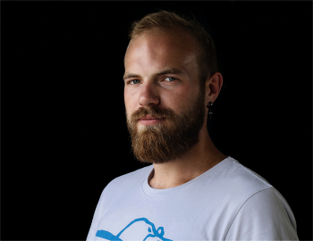 Портрет молодого человека с серёжкой. / Александр К.