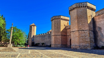 &nbsp; / Poblet - Monestir (muralles) - Conca de Barberà