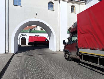 Случайно удалил фотку / Извините