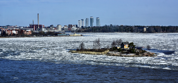 Katajanokanluoto — островок-ресторан / ...в 7 минутах от Хельсинки, с рейтингом 4.8 из 5..
 Говорят, летом там даже воздух вкусный :)