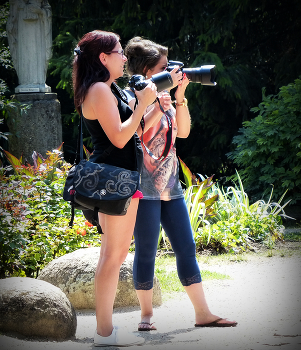 Фотографини / ***