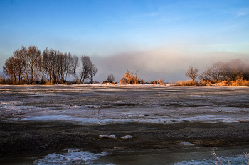 Весенний лёд. / Пролив Оки.
