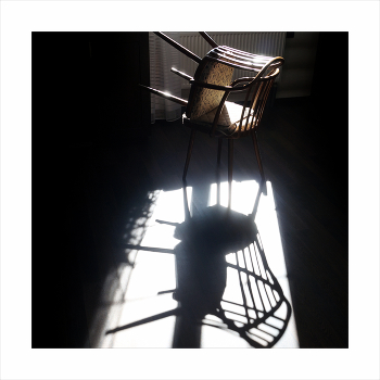 У окна / Однажды