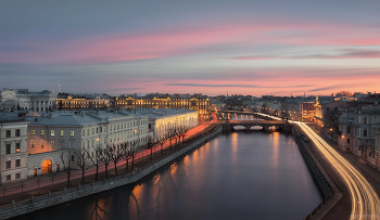 Фонтанка и заря / Рассвет над Фонтанкой по весне на уровне крыш

© EGRAPHOTO
egraphoto.com