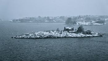 Мартовским туманным утром / о. Русский (Ryssänsaari; Russholmen). 
Финский залив, Хельсинский архипелаг

https://photocentra.ru/work/1034832?id_auth_photo=29736
https://photocentra.ru/work/1081757?id_auth_photo=29736