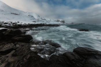 На Чёрных скалах / Когда не смог доехать до Белых скал, снимай хотя бы чёрные. Итуруп. Курилы. Сахалинская область. 06 марта 2026