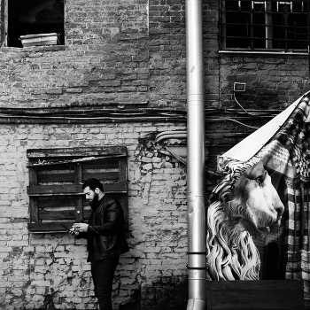 Однажды в Петербурге / ***