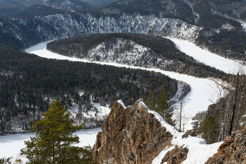 Здесь мир невесом... / р. Мана