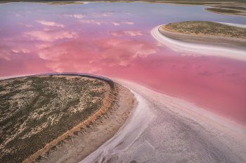 "Неземные ландшафты Калмыкии" / Калмыкия. Розовое соленое озеро
Тур в Калмыкию на розовые озера вот здесь arskashkarov.com/kalmykia