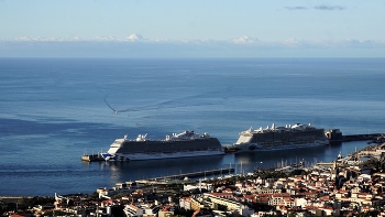 Лайнеры в ожидании... / Утро. Фуншал Мадейра