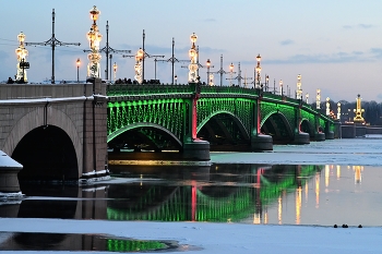 Троицкий мост / Нева. Зима.