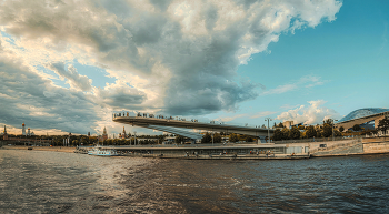Парящий мост. / Парк Зарядье, Москва.