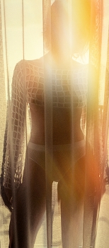 Играю с закатом. / Близится вечер утешений.