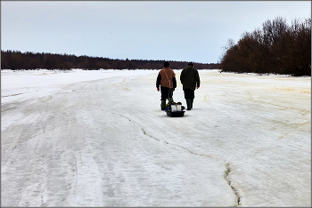 Окончание сезона. / В дельте Северной Двины.
Окончание сезона зимней рыбалки. Апрель.