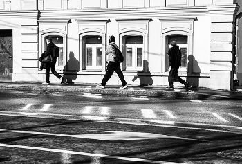 Между окон / ...