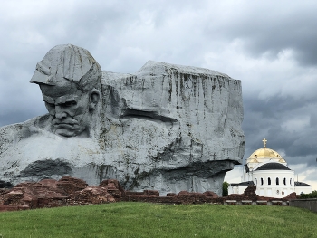 Брестская крепость / ***