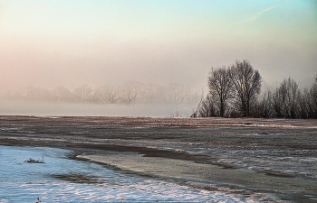На Оке. Март. / ***