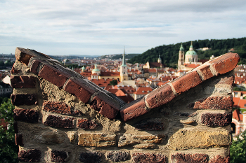 Утро красит нежным светом... / Стены древнего кремля...