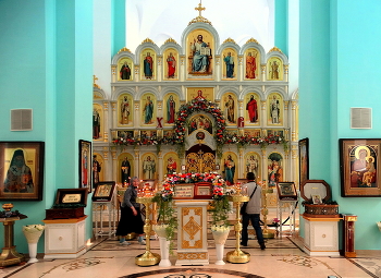 Ждём схождения Благодатного огня / С Великой субботой, с наступающей Светлой Пасхой, православные!